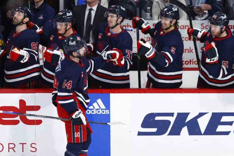 Jeu du capitaine : Josh Morrissey mène les Jets sur et hors de la glace