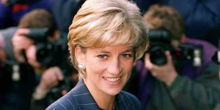 Les lettres personnelles de la princesse Diana des deux dernières années de sa vie seront vendues aux enchères à des fins caritatives