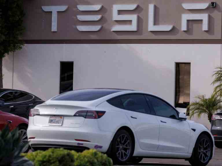 Comment les investisseurs peuvent profiter du boom des véhicules électriques sans parier sur Elon Musk