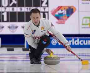 Le capitaine canadien Brad Gushue, qui a remporté le bronze olympique et l'argent aux championnats du monde en 2022, a déclaré que peu importe d'où vient un directeur de haute performance tant qu'il est qualifié pour le poste.