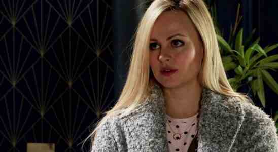 La star de Coronation Street, Tina O'Brien, explique les doutes du bébé de Sarah