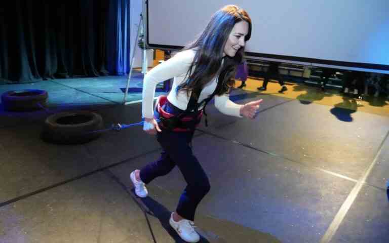 La princesse de Galles montre sa force avec un exercice d’entraînement exténuant pour tirer des pneus