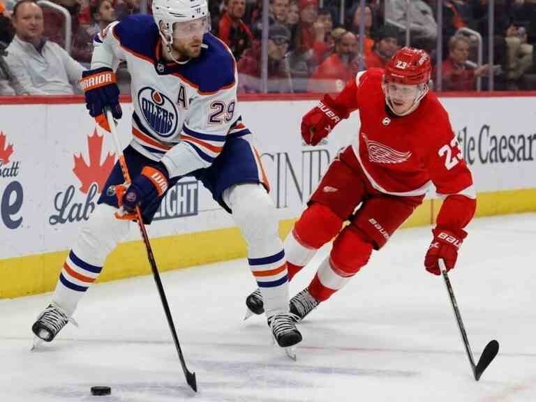 Les Oilers entament un road trip de quatre matchs avec une victoire fougueuse contre les Red Wings