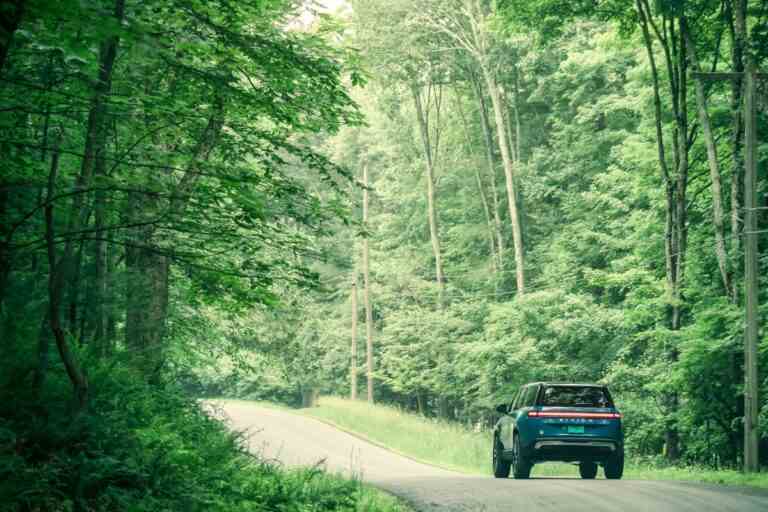 Ford vend sa participation majoritaire dans Rivian après avoir annoncé une dépréciation de 7,3 milliards de dollars