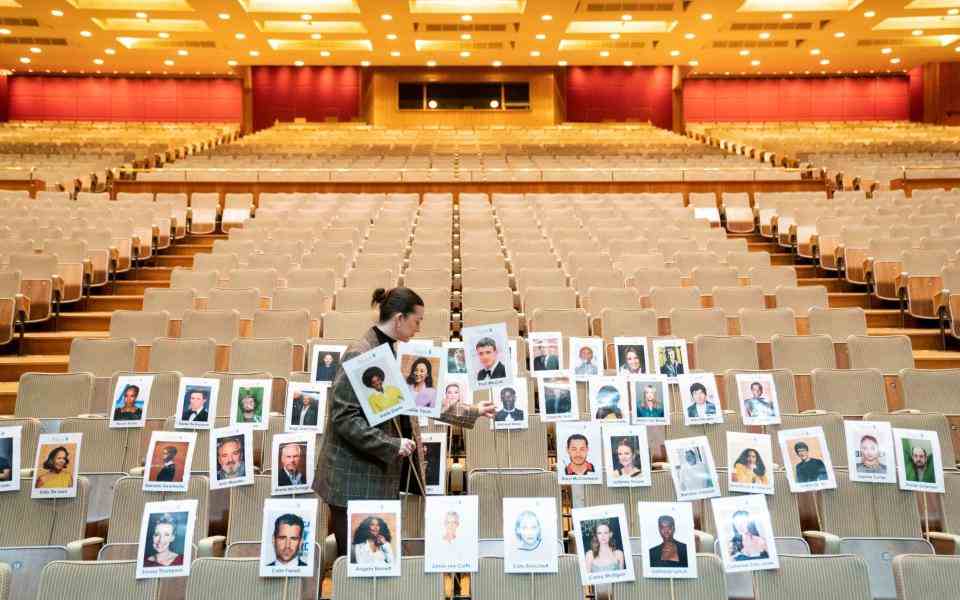 Les préparatifs de la cérémonie Bafta de cette année, qui devrait être l'une des plus fréquentées de tous les temps, sont en cours au Royal Festival Hall - Kirsty O'Connor / PA