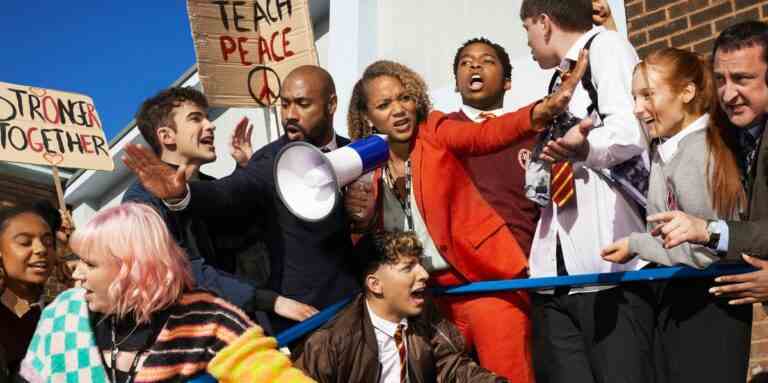 Waterloo Road diffuse un arrêt choc dans la finale de la série

