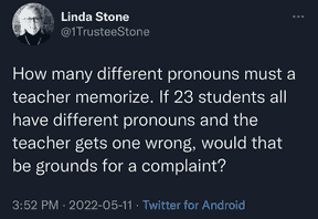 Un tweet du 11 mai de Stone qui a suscité une condamnation officielle par le Durham District School Board.  Il a ensuite été cité comme 