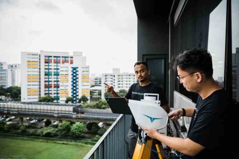 Transcelestial, basé à Singapour, utilise des lasers pour construire des réseaux Internet abordables