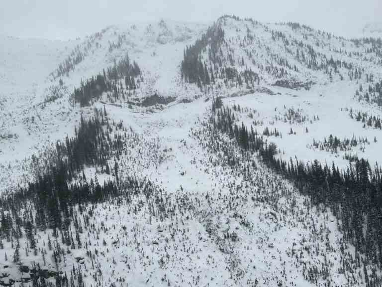 Deux personnes tuées dans une avalanche près de Golden, en Colombie-Britannique