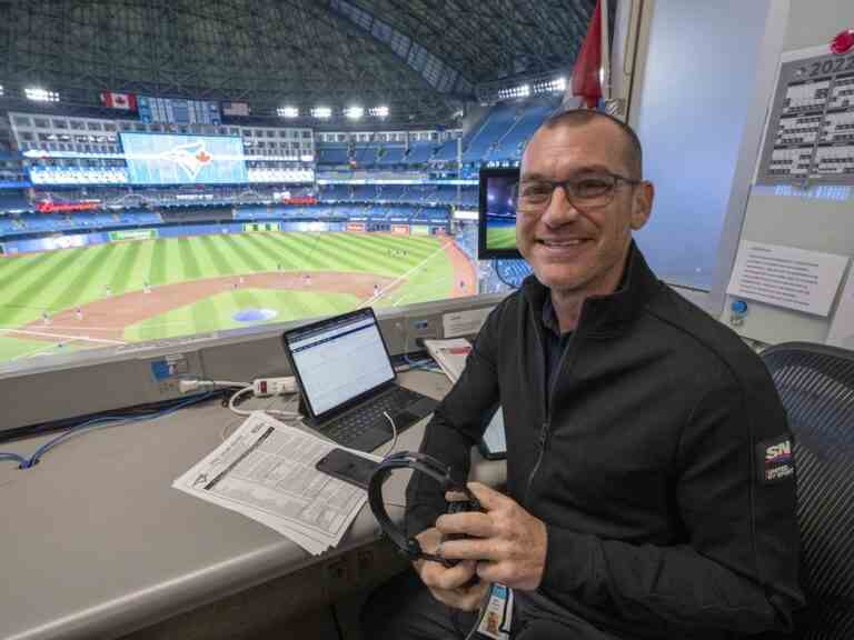 « TRÈS DÉÇU »: Sportsnet dit que les matchs sur la route des Blue Jays seront appelés à distance à la radio