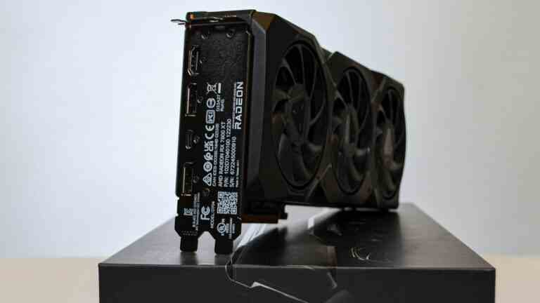 Si AMD était intelligent, il lancerait le RX 7600 tôt et remporterait une victoire majeure sur Nvidia