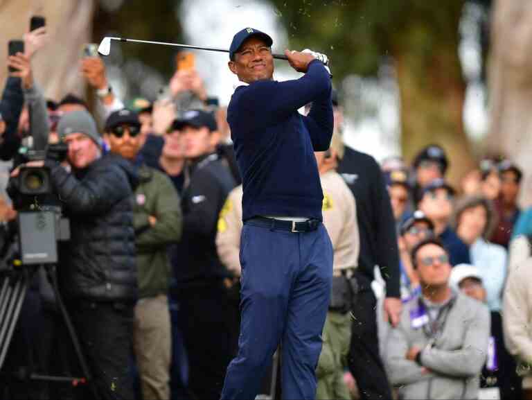 Tiger Woods ouvre avec 69 à Riviera, traîne Homa, Mitchell par 5