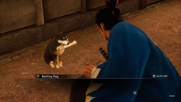 Comme une critique de Dragon Ishin - Ryoma donne un os à un chien qui aboie