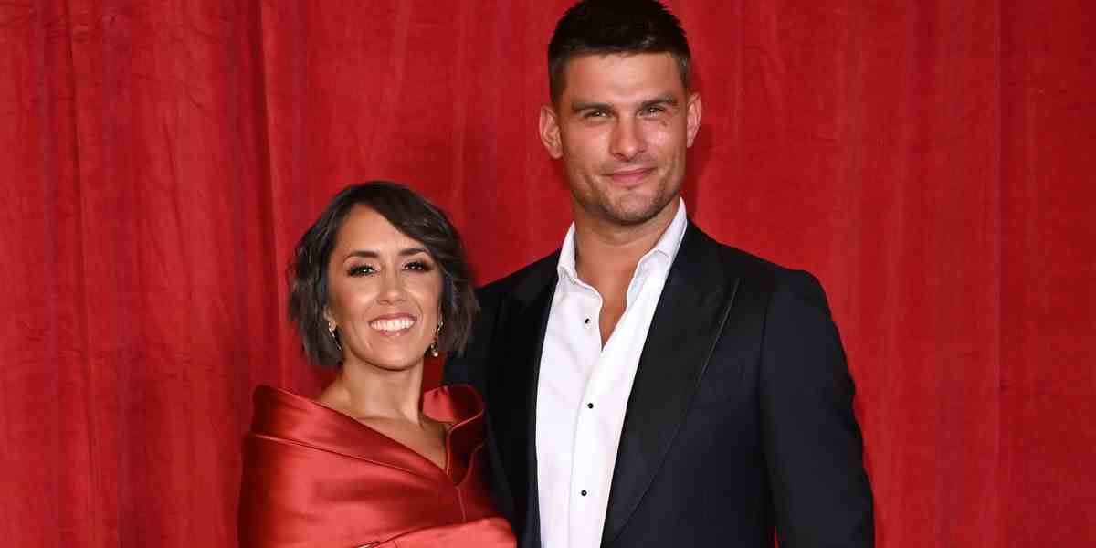 Janette Manrara et Aljaž Škorjanec de Strictly Come Dancing attendent leur premier bébé

