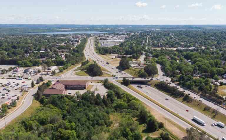 Barrie, un foyer d’activité économique alors que la ville de l’Ontario se prépare à une croissance démographique massive