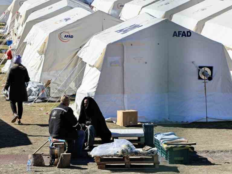 Des groupes humanitaires veulent qu’Ottawa élargisse le programme de charité de contrepartie pour les victimes du tremblement de terre