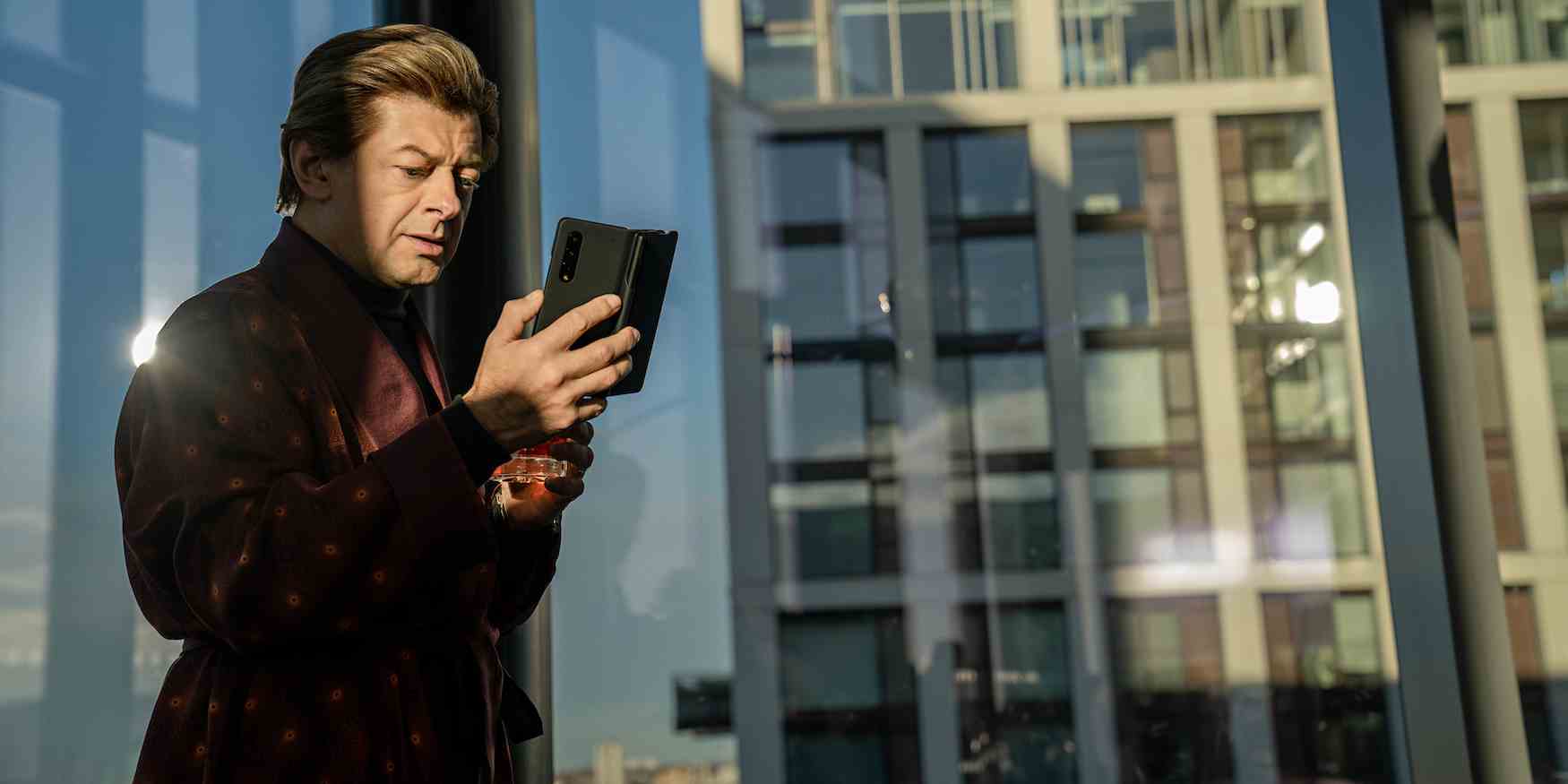 Luther : Le Soleil déchu.  Andy Serkis dans le rôle de David Robey dans Luther : The Fallen Sun.  Cr.  John Wilson/Netflix © 2023