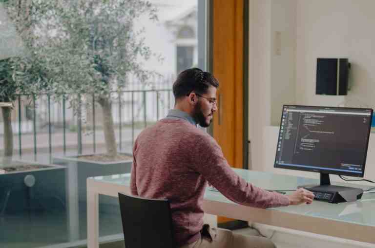 Planet Computers arrive sur le bureau avec une gamme d’ordinateurs Linux à écran tactile