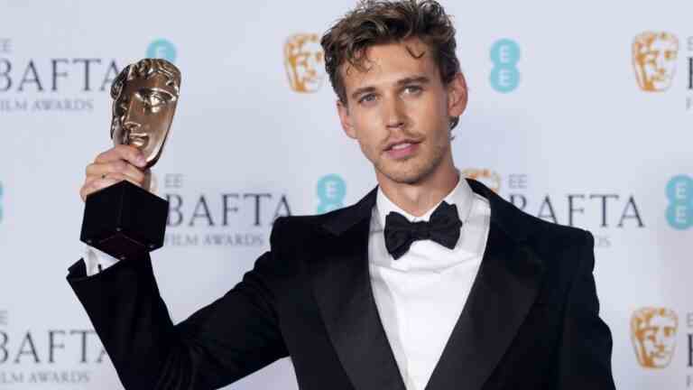 Austin Butler rend hommage à Lisa Marie Presley après sa victoire aux BAFTA : "Ça a été une période vraiment inimaginablement tragique"
	
	
