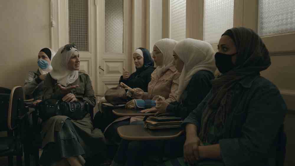 Berlin Panorama Doc 'Sous le ciel de Damas' enregistre la guerre silencieuse contre les femmes en Syrie Les plus populaires doivent être lus Inscrivez-vous aux newsletters Variety Plus de nos marques
	
	
