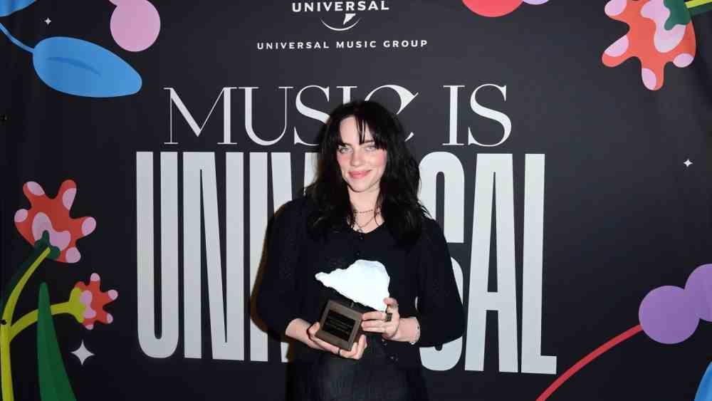 Billie Eilish honorée pour sa tournée verte alors qu'Universal Music et Reverb élargissent leur partenariat
	
	
