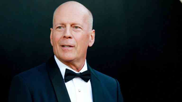 Bruce Willis a reçu un diagnostic de démence après avoir pris sa retraite en raison de l'aphasie Les plus populaires doivent être lus Inscrivez-vous aux bulletins d'information sur les variétés Plus de nos marques
	
	
