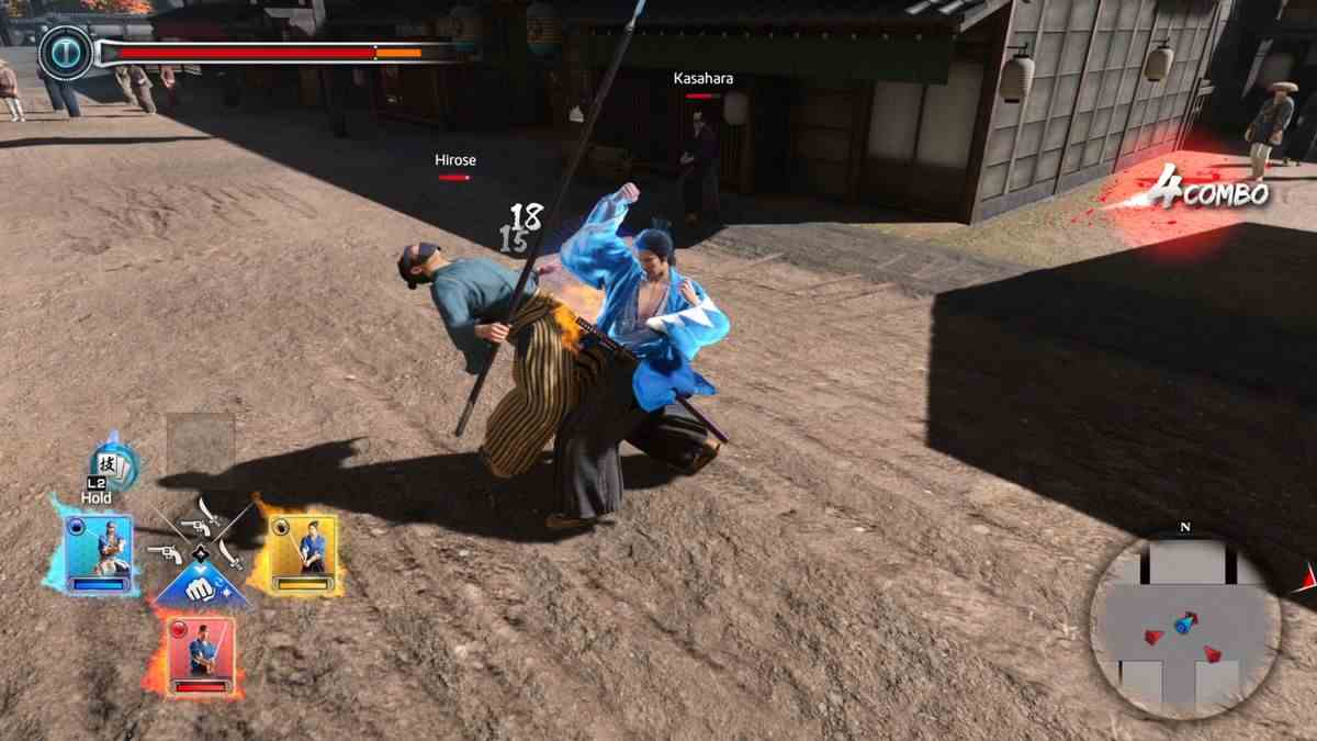 Ryoma Sakamoto utilise le style de combat bagarreur contre un ennemi dans Like a Dragon : Ishin !