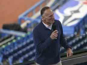 Le président des Blue Jays de Toronto, Mark Shapiro, a dévoilé que l'équipe dépensera 300 millions de dollars au cours de la prochaine saison pour rénover le Rogers Centre en une installation de divertissement sportif à la fine pointe de la technologie à Toronto, en Ontario.  le jeudi 28 juillet 2022.