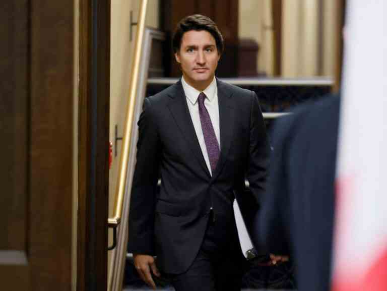 Des équipes de recherche recherchent l’épave après avoir abattu un objet volant: Trudeau