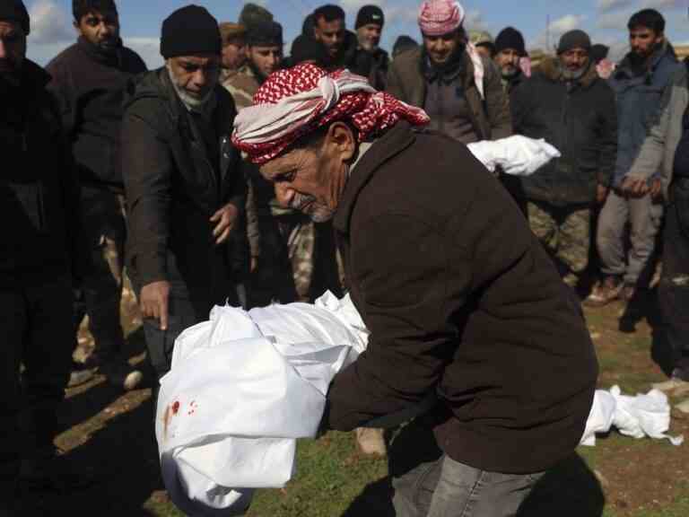 Des hommes armés prennent d’assaut l’hôpital d’un nouveau-né sauvé du tremblement de terre en Syrie