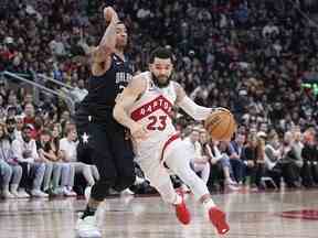 Le garde Fred VanVleet et les Rpators ont donné le coup d'envoi de la seconde moitié de la saison jeudi.