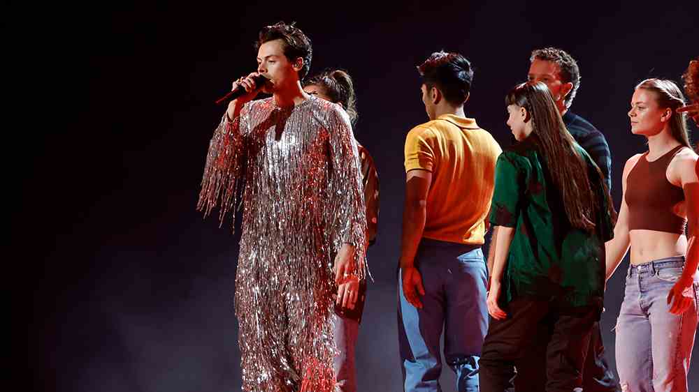 Harry Styles clôt sa tournée américaine avec une performance tamisée aux Grammys Les plus populaires doivent être lus Inscrivez-vous aux newsletters Variety Plus de nos marques
	
	
