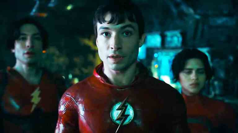 James Gunn dit que The Flash est l'un des meilleurs films de super-héros qu'il ait jamais vus, l'avenir d'Ezra Miller en l'air
