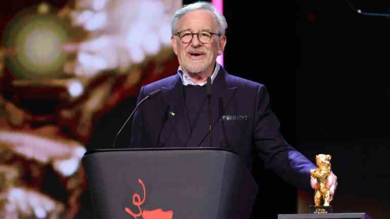 « Je n'ai pas fini » : Steven Spielberg prononce un discours sur l'ensemble des réalisations de Barnstorming à Berlin et rend hommage à l'héritage juif Les articles les plus populaires doivent être lus
	
	
