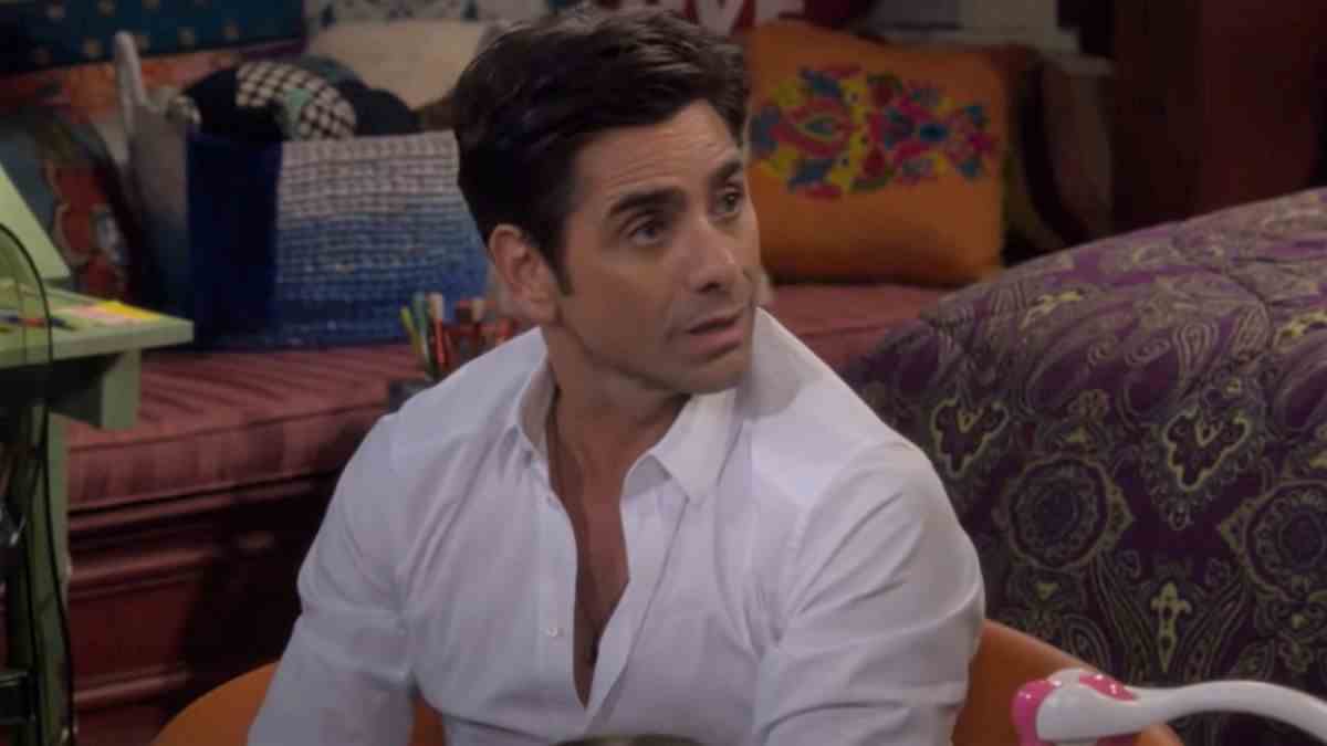 John Stamos serait 