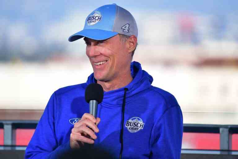 Kevin Harvick rejoindra le stand Fox en tant qu’analyste NASCAR en 2024