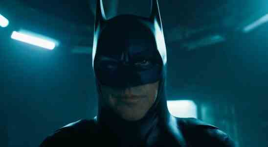 La bande-annonce de Flash Big Game présente Michael Keaton et Batman de Ben Affleck aux côtés de Supergirl