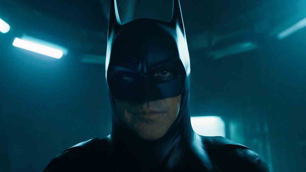 La bande-annonce de Flash Big Game présente Michael Keaton et Batman de Ben Affleck aux côtés de Supergirl
