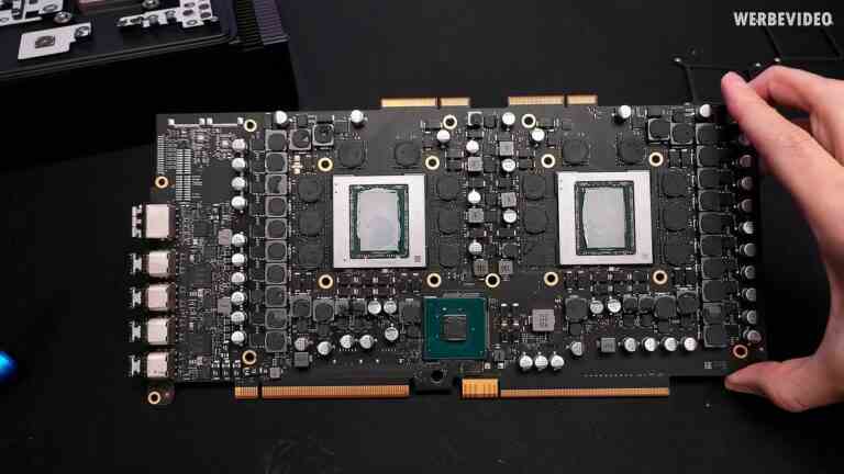 La carte graphique à double GPU d’AMD, réservée à Apple, surpasse le RTX 4080 dans la confrontation entre PC en tête-à-tête