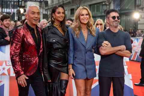 la bretagne a des juges de talent, bruno tonioli, alesha dixon, amanda holden, simon cowell