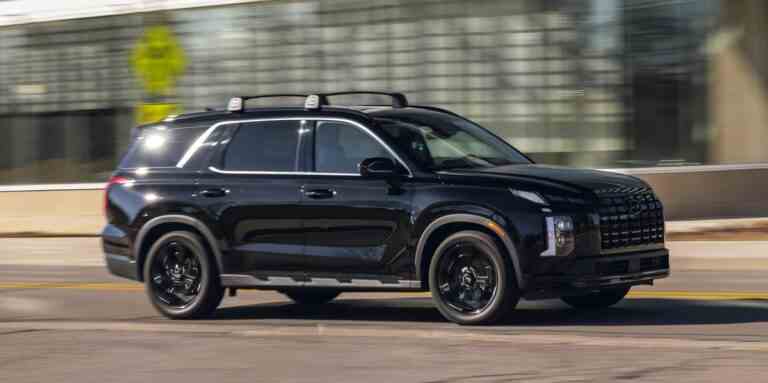 Le Hyundai Palisade 2023 excelle en tant que transporteur familial confortable