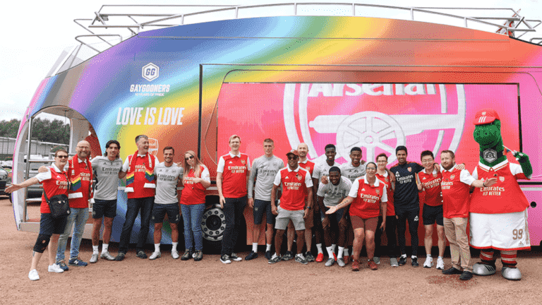 Le prince de Galles envoie des mots de soutien au groupe de fans de football LGBT