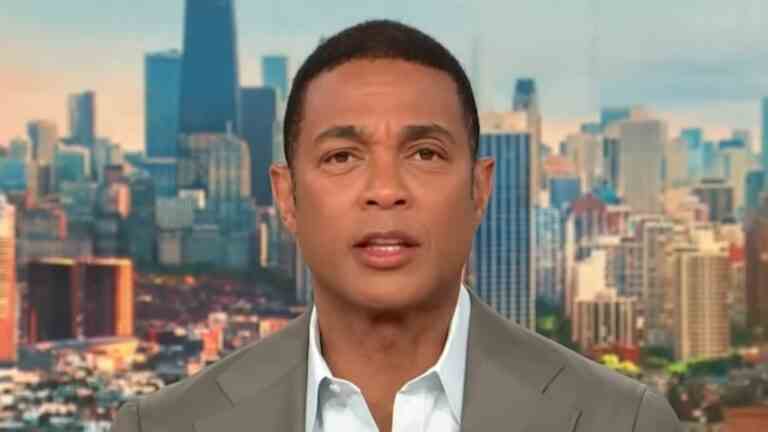 Don Lemon behind anchor desk on CNN