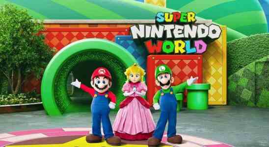 Mario, Luigi and Peach characters at Super Nintendo World entrance