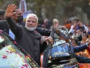 Le Premier ministre indien Narendra Modi salue ses partisans à New Delhi le 16 janvier 2023. "Hindouphobie" est en grande partie conçu pour faire taire les critiques du nationalisme hindou en général et des violations des droits de l'homme contre les minorités indiennes sous le gouvernement de Modi, déclare un critique du terme.