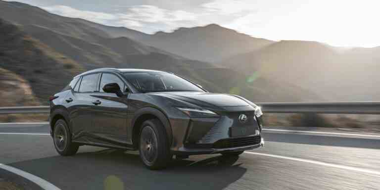 Lexus mis à contribution pour diriger le plan réformé de Toyota visant à donner la priorité aux véhicules électriques