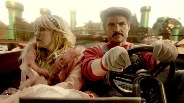 L'hôte de SNL, Pedro Pascal, parodie le dernier d'entre nous avec une adaptation HBO de prestige de Mario Kart
