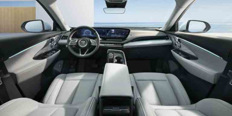 L’intérieur de la Buick Electra E5 2025 dévoilé avec un écran OLED de 30 pouces