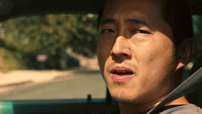 Netflix publie un premier aperçu de la nouvelle série de comédie noire de Steven Yeun