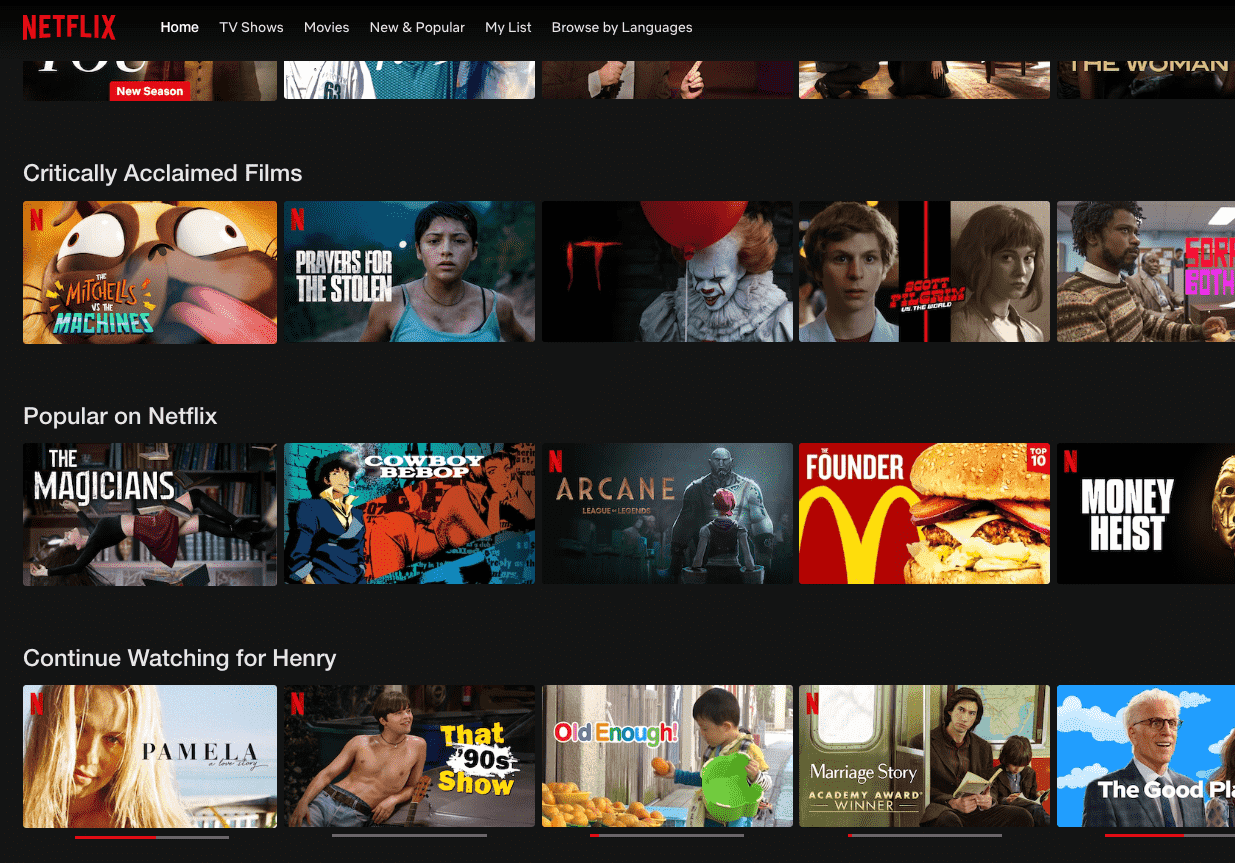 L'écran d'accueil de Netflix affiche trois lignes de contenu, avec Films acclamés par la critique, Populaire sur Netflix et Continuer à regarder pour Henry.